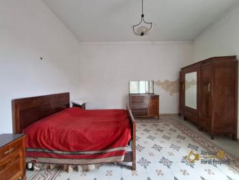 260 sqm character apartment with vintage details, sea view panoramic terrace and two annexes. Img21