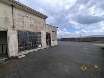 260 sqm character apartment with sea view panoramic terrace, two annexes, vinatge details, 30 minutes from the Adriatic coast.Casalanguida. Img32