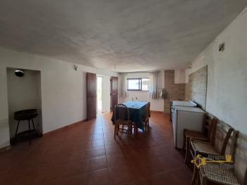 Spacious detached townhouse with panoramic views, terrace, garden, garage and annex, at just 25 minutes from the Adriatic Coast. Tufillo Img35