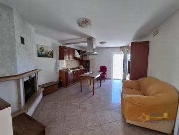 Spacious detached townhouse with panoramic views, terrace, garden, garage and annex, at just 25 minutes from the Adriatic Coast. Tufillo Img3