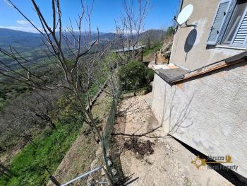 Spacious detached townhouse with panoramic views, terrace, garden, garage and annex, at just 25 minutes from the Adriatic Coast. Tufillo Img31