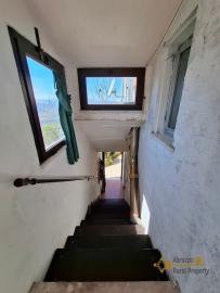 Spacious detached townhouse with panoramic views, terrace, garden, garage and annex, at just 25 minutes from the Adriatic Coast. Tufillo Img32