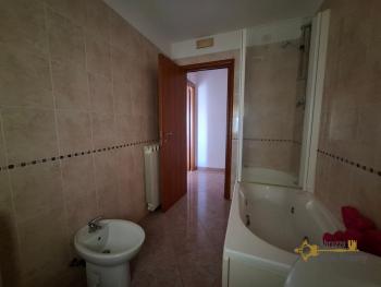 Spacious detached townhouse with panoramic views, terrace, garden, garage and annex, at just 25 minutes from the Adriatic Coast. Tufillo Img25