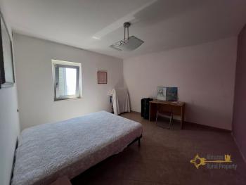 Spacious detached townhouse with panoramic views, terrace, garden, garage and annex, at just 25 minutes from the Adriatic Coast. Tufillo Img21