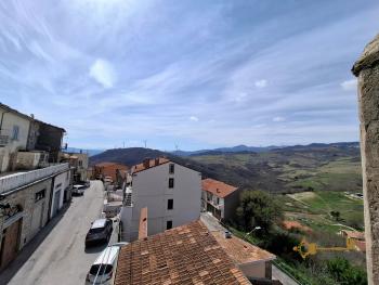Two-bedroom town house with panoramic terrace, at only 30 minutes’ drive from the Adriatic coast. Celenza Sul Trigno. Img26
