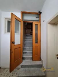 Two-bedroom town house with panoramic terrace, at only 30 minutes’ drive from the Adriatic coast. Celenza Sul Trigno. Img3