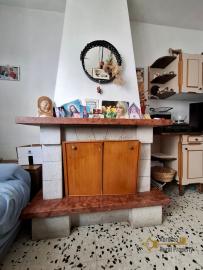 Two-bedroom town house with panoramic terrace, at only 30 minutes’ drive from the Adriatic coast. Celenza Sul Trigno. Img8