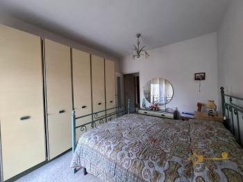 Large 155 sqm, five-bedroom stone town house with panoramic mountain view. Central heating system. Trivento Img30