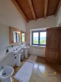 Exclusive, Move-in Ready Country Villa with Pool, Guesthouses and 7.050 sqm of land in the beautiful countryside of Castelverrino Img68