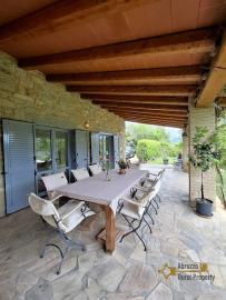 Exclusive, Move-in Ready Country Villa with Pool, Guesthouses and 7.050 sqm of land in the beautiful countryside of Castelverrino Img6