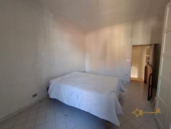Characterful four-bedroom town house in habitable conditions at just 10 minutes from the beach. Casalbordino Img21