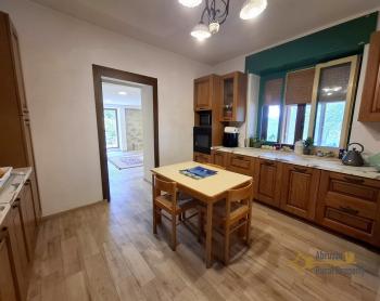 Stunning, fully restored country retreat with 7 hectares of land with olive grove, woodland and breathtaking views Img12