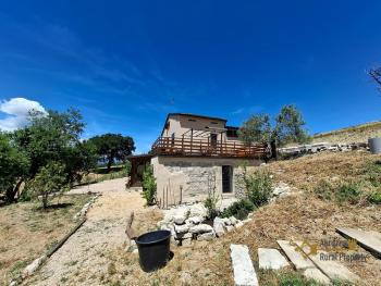 Stunning, fully restored country retreat with 7 hectares of land with olive grove, woodland and breathtaking views Img39