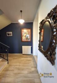 Stunning, fully restored country retreat with 7 hectares of land with olive grove, woodland and breathtaking views Img17