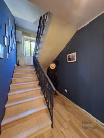 Stunning, fully restored country retreat with 7 hectares of land with olive grove, woodland and breathtaking views Img22