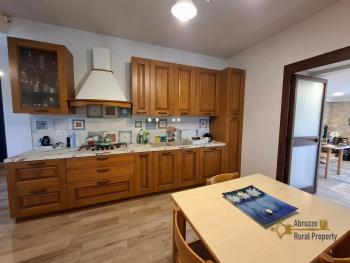 Stunning, fully restored country retreat with 7 hectares of land with olive grove, woodland and breathtaking views Img13