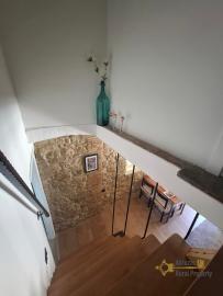 Charming recently restored stone house with two bedrooms, vaulted ceilings, exposed stone and bricks. Torrebruna. Img17