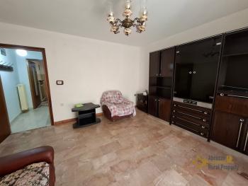 Move-in Ready Three-Bedroom Town House with Garage in the Heart of Castiglione Messer Marino Img3