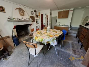 Traditional stone country house in a private woodland setting with 13,000 sqm of land. Castiglione Messer Marino Img7
