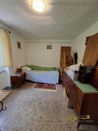 Traditional stone country house in a private woodland setting with 13,000 sqm of land. Castiglione Messer Marino Img15
