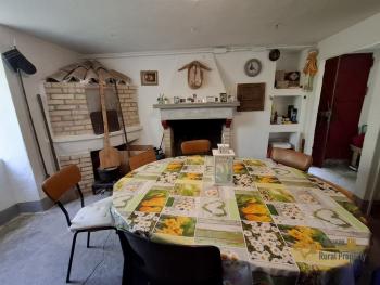 Traditional stone country house in a private woodland setting with 13,000 sqm of land. Castiglione Messer Marino Img6