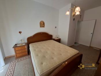 Two-bedroom stone house with vaulted ceilings, stone cellar and small vegetable garden. Castelbottaccio Img14