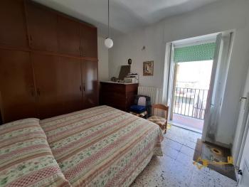 Two-bedroom stone house with vaulted ceilings, stone cellar and small vegetable garden. Castelbottaccio Img17