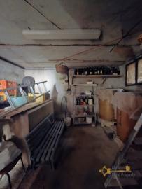 Two-bedroom town house in perfect conditions with two cellars. Celenza Sul Trigno Img24