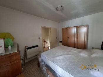 Two-bedroom town house in perfect conditions with two cellars. Celenza Sul Trigno Img13