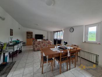 Beautiful, detached five- bedroom town house with two habitable units, two large garages and two terraces with panoramic view. Lettopalena Img26