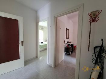 Beautiful, detached five- bedroom town house with two habitable units, two large garages and two terraces with panoramic view. Lettopalena Img16