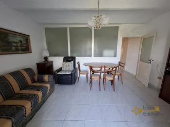 Two-bedroom traditional stone house in habitable conditions with panoramic balcony, vaulted ceilings and stone cellar. Palmoli Img10