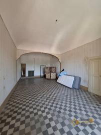 Portion of a 15th-Century Historic Palazzo with two apartments and stunning original features. Salcito Img59