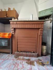 Traditional town house with two bedrooms, two cellars, panoramic view, located in the centre of Carunchio. Img4