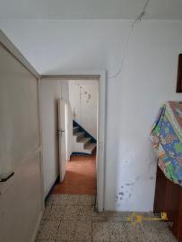Traditional town house with two bedrooms, two cellars, panoramic view, located in the centre of Carunchio. Img10