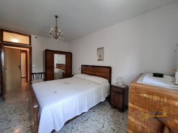 Spacious three-bedrooms town house with guest unit and sea view. Tavenna Img10