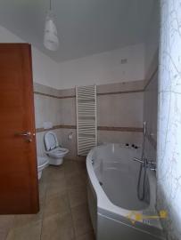 Beautiful six-bedroom villa with garden, large garage, two cellars and 13.500 sqm of land. Trivento Img27