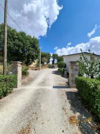 Beautiful six-bedroom villa with garden, large garage, two cellars and 13.500 sqm of land. Trivento Img73