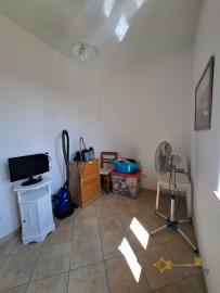 Beautiful six-bedroom villa with garden, large garage, two cellars and 13.500 sqm of land. Trivento Img29