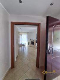 Beautiful six-bedroom villa with garden, large garage, two cellars and 13.500 sqm of land. Trivento Img12