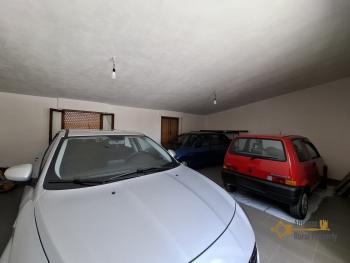 Beautiful six-bedroom villa with garden, large garage, two cellars and 13.500 sqm of land. Trivento Img58