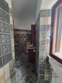 Elegant stone town house with character cellar located in the centre of the town. Trivento. Img12