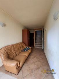 Large, detached town house with three bedrooms, garage, cellar and garden, panoramic view, located in the centre of the village, ready to live in. Carunchio. Img6