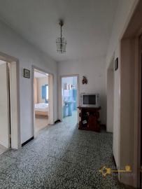 Large, detached town house with three bedrooms, garage, cellar and garden, panoramic view, located in the centre of the village, ready to live in. Carunchio. Img10