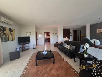 Stunning four-bedroom villa with 1000 sqm of fenced garden, terraces, garage and independent guest unit. Gissi Img11