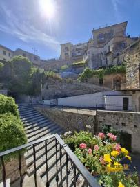 Completely restored stone house with two terraces, garden and stunning views. Bomba Img33