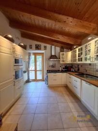 Completely restored stone house with two terraces, garden and stunning views. Bomba Img16