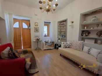 Completely restored stone house with two terraces, garden and stunning views. Bomba Img7