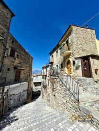 Completely restored stone house with two terraces, garden and stunning views. Bomba Img49