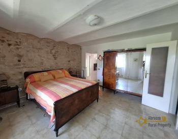 Fully Restored Stone House with exposed stone and vaulted ceilings. Ready to Move In. Palmoli Img8